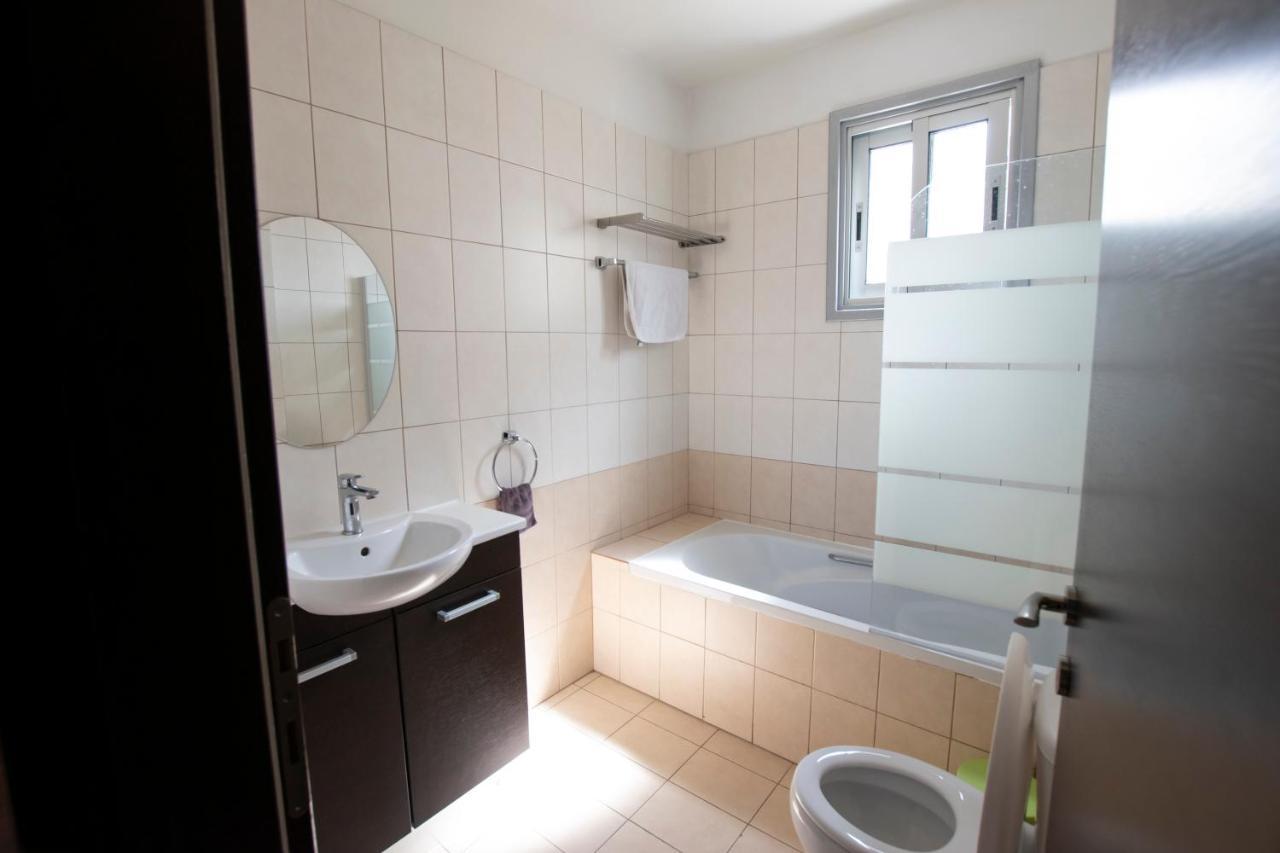 Glabur Stays - The Executive 2 Bdr - Nicosia City, Free Parking & Wifi, Welcomes You!!! ภายนอก รูปภาพ